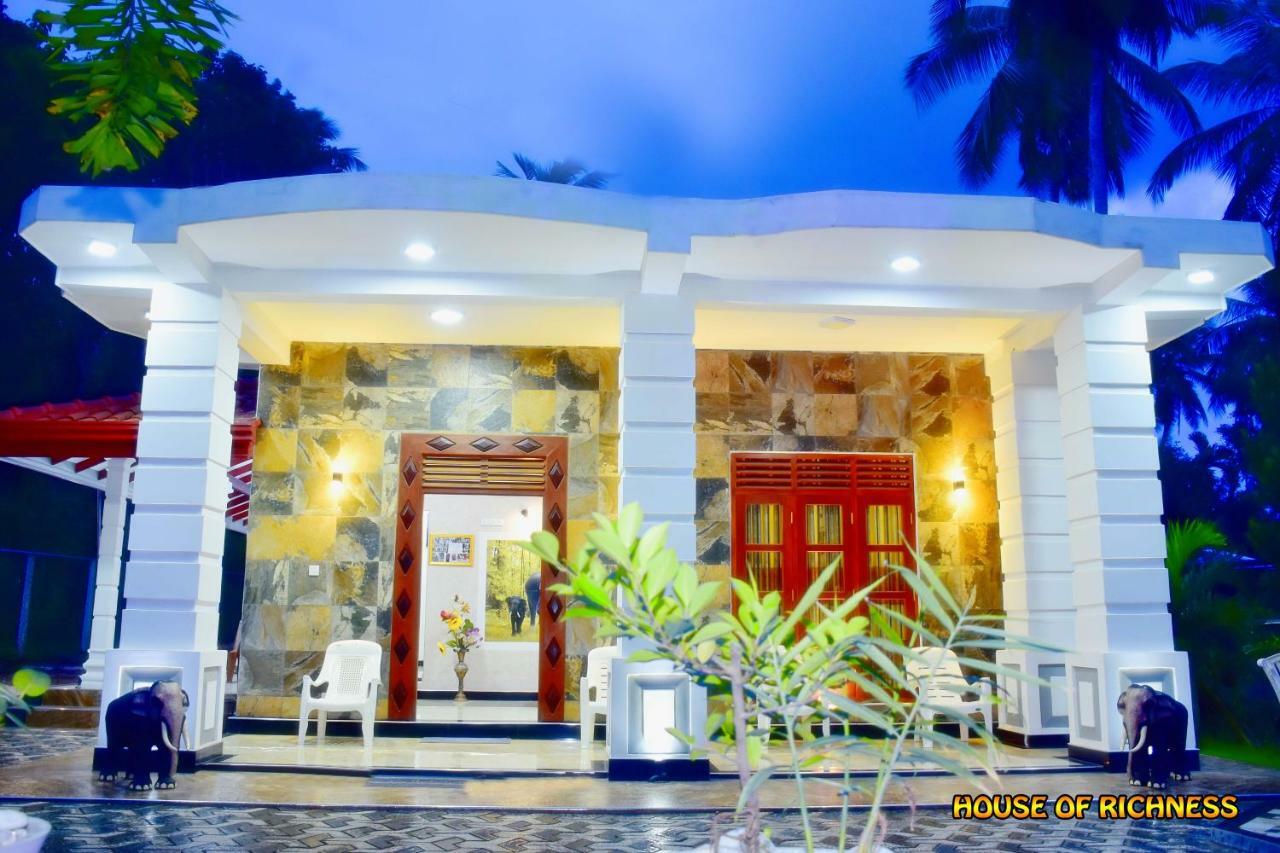 House Of Richness Hotel Negombo Exterior photo